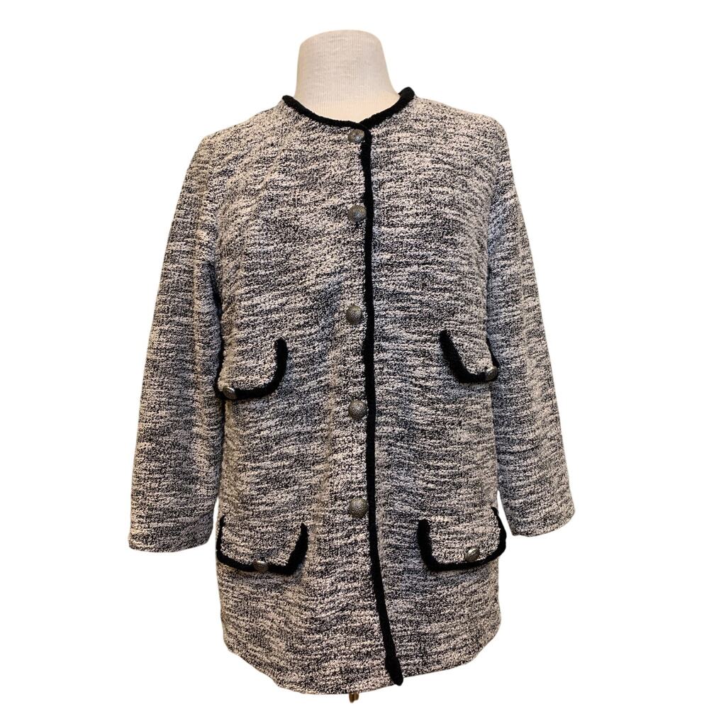 NWOT Nelly Women's Sweater Black And White Jacket Button Up Size 1 Small